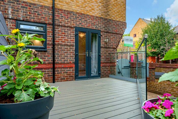 2 Bedroom Semi-Detached House To Rent In Cunard Walk, London, Greater London, SE16