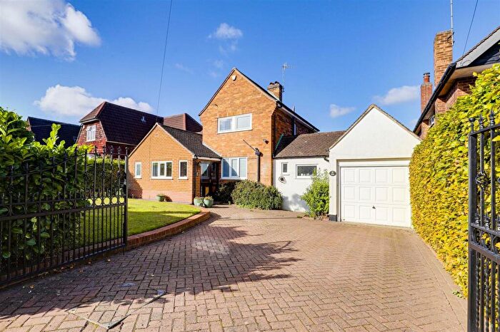 3 Bedroom Detached House For Sale In Musters Road, West Bridgford, NG2