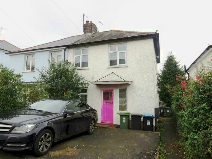 Apartment To Rent In Bassil Road, Hemel Hempstead, HP2