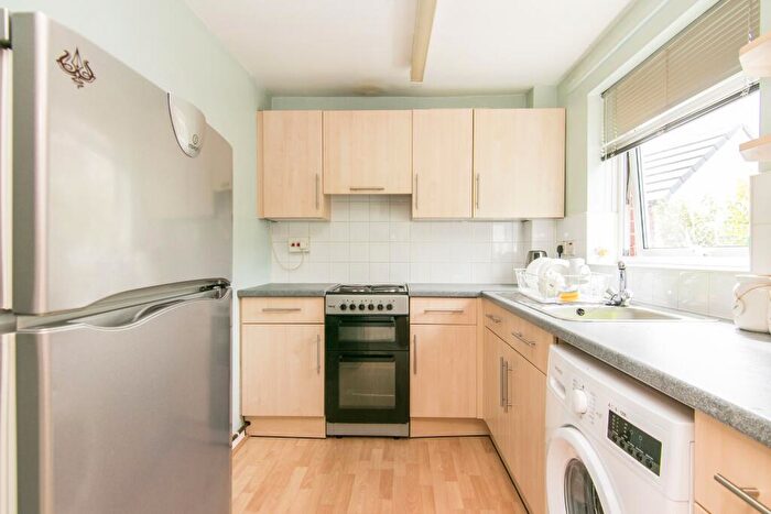 1 Bedroom Apartment To Rent In Leighstone Court, Victoria Road, CH2