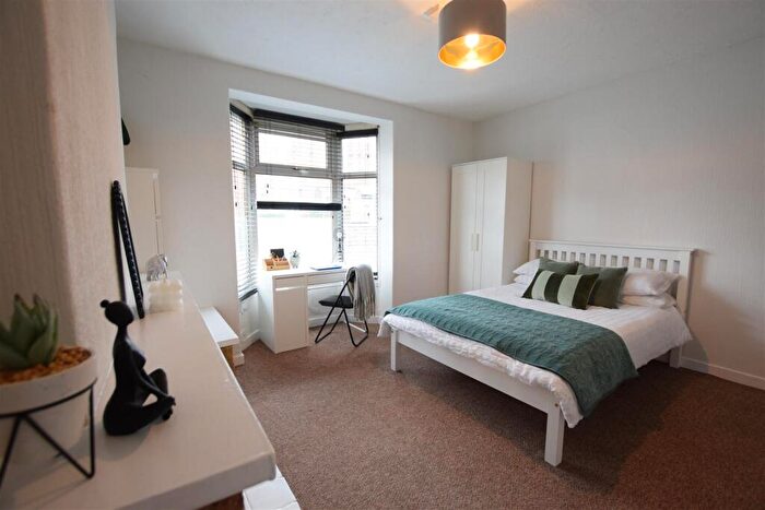 3 Bedroom Terraced House To Rent In Newland Street West - Student House - /, LN1