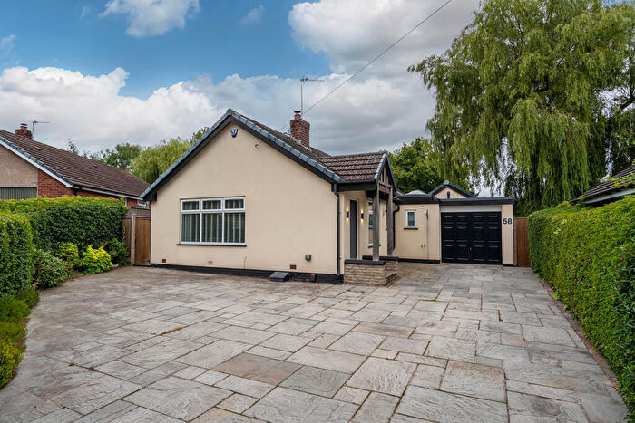 3 Bedroom Detached Bungalow To Rent In Bowfell Drive, High Lane, SK6