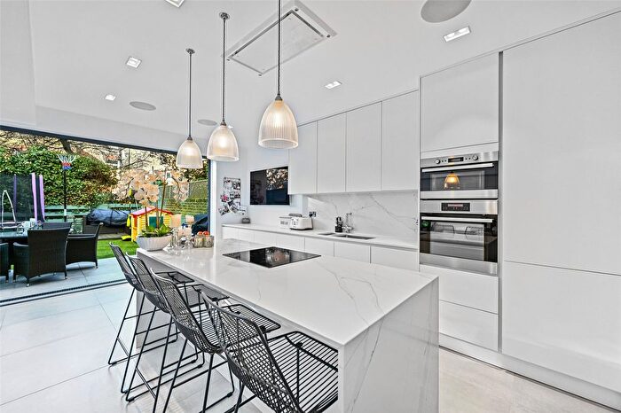 5 Bedroom Terraced House To Rent In Putney, London, SW15