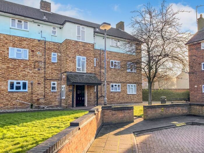 1 Bedroom Flat To Rent In Galey Green, South Ockendon, RM15