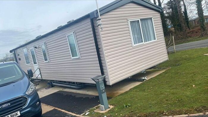 3 Bedroom Mobile/park Home For Sale In Chwilog, Pwllheli, LL53