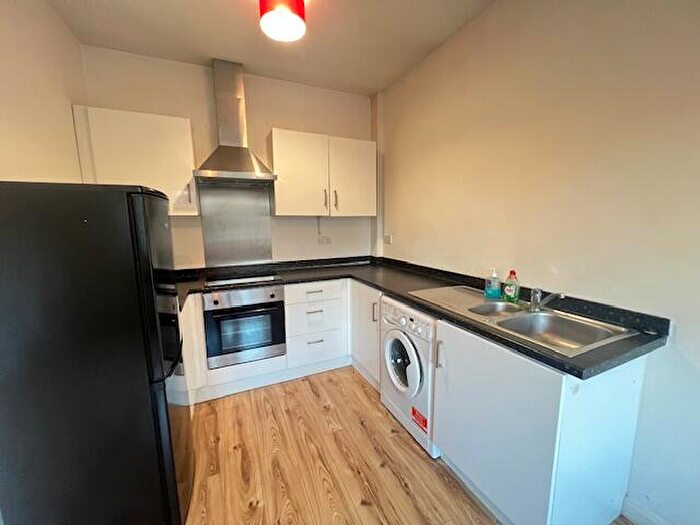 2 Bedroom Apartment To Rent In Bullar Road, Bitterne Park, Southampton, SO18