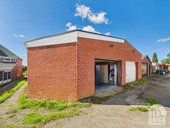3 Bedroom End Of Terrace House For Sale In Lake View Road, Coventry, West Midlands, CV5