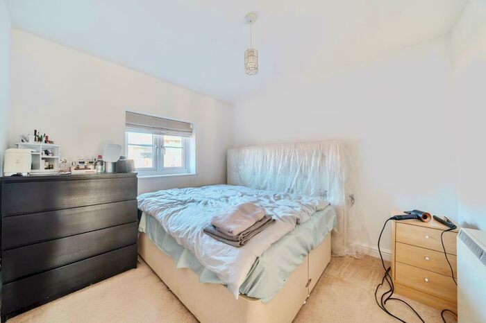 2 Bedroom Apartment To Rent In Rose Walk, Reading, RG1
