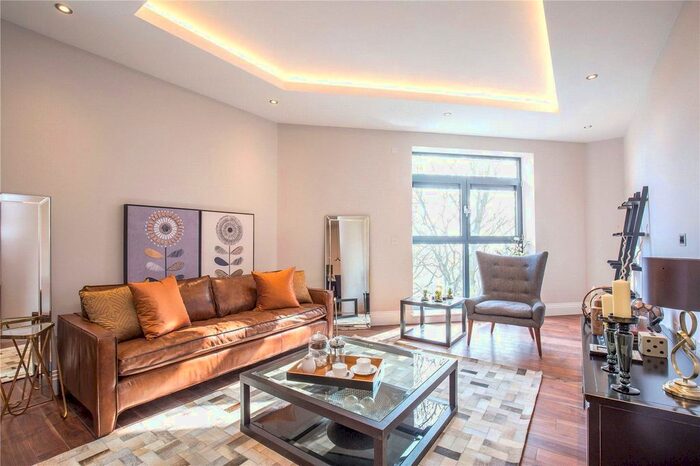 1 Bedroom Flat To Rent In The Penthouse, Muswell Hill, London, N10