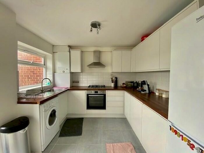 3 Bedroom Semi-Detached House To Rent In Dartmouth Crescent, Brighton, BN2