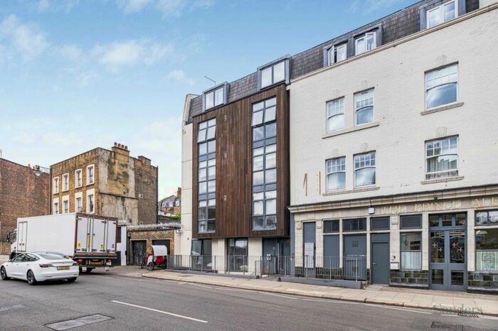 3 Bedroom Flat To Rent In Acton Street, London, London, WC1X