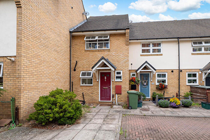 2 Bedroom Terraced House For Sale In Vale Road, Sutton, SM1