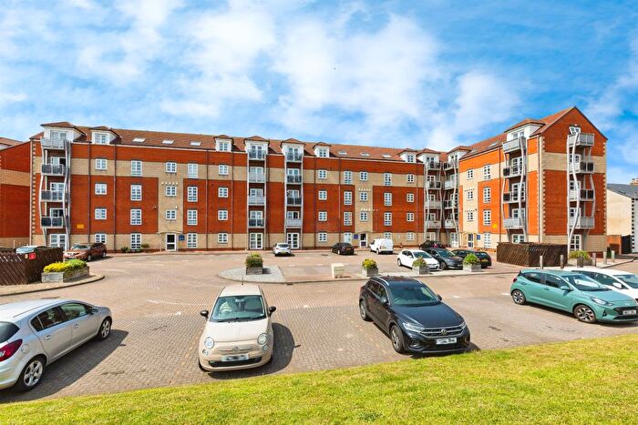 2 Bedroom Flat For Sale In Mariners Point, Hartlepool, TS24