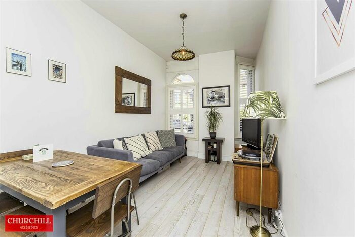 1 Bedroom Flat To Rent In Orford Road, Walthamstow, E17