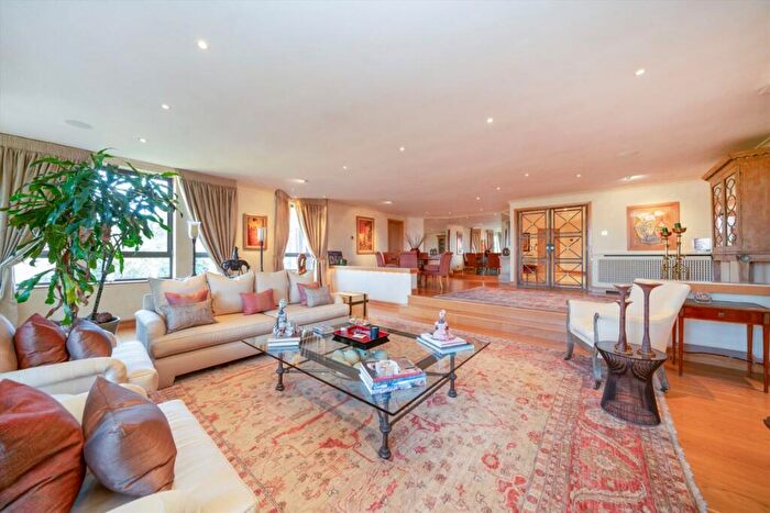 3 Bedroom Flat To Rent In Lower Terrace, London, NW3