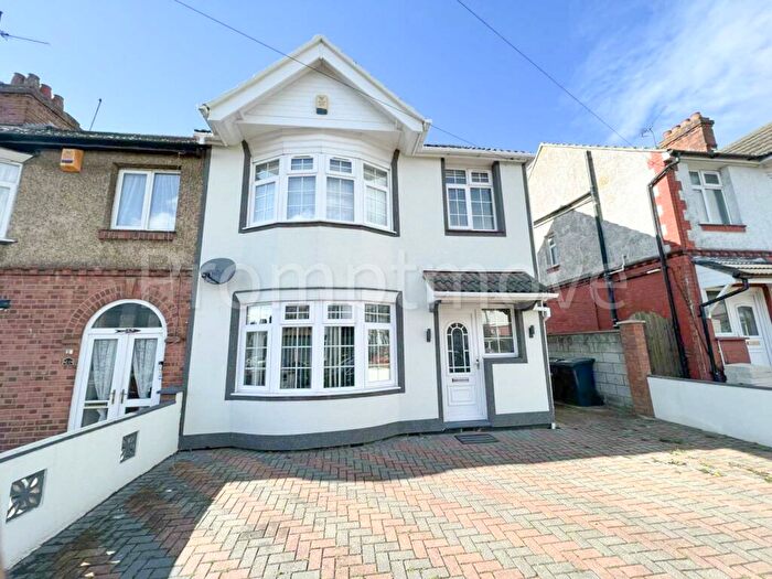 3 Bedroom Property To Rent In Durbar Road, Luton, LU4