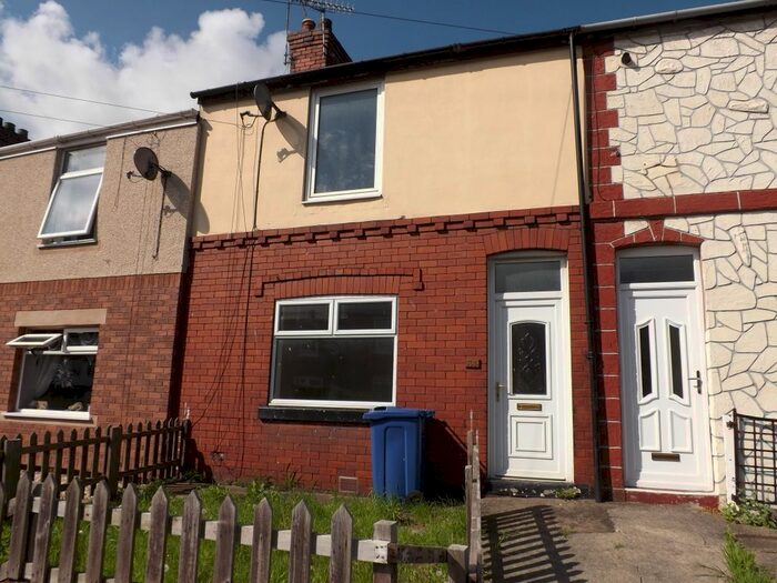 3 Bedroom Terraced House To Rent In Park Road, Askern, DN6