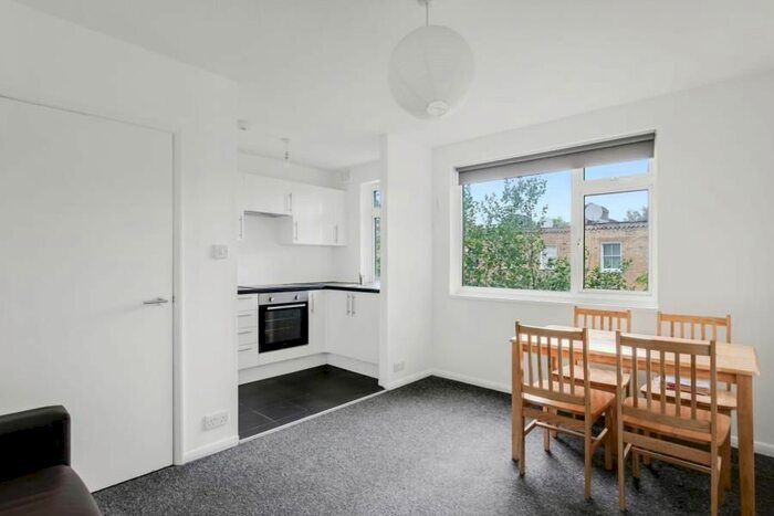 3 Bedroom Flat To Rent In Prince Of Wales Road, Kentish Town, NW5