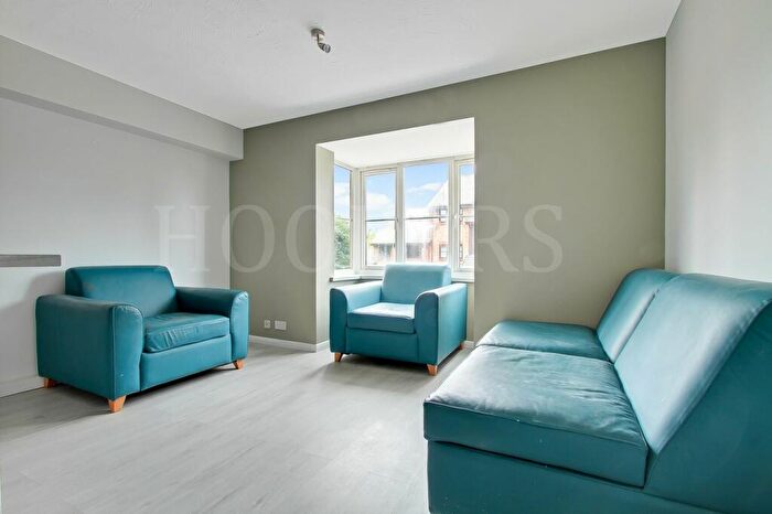 1 Bedroom Flat To Rent In Kingfisher Way, London, NW10