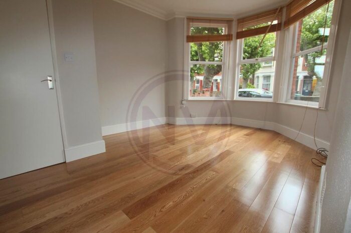 2 Bedroom Flat To Rent In Corbyn Street, London, N4