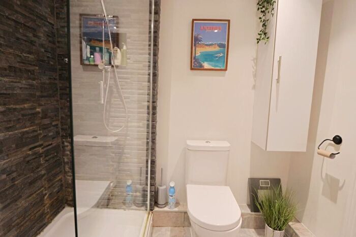 2 Bedroom Apartment To Rent In Garden Flat, Aberdeen Road, Bristol, BS6