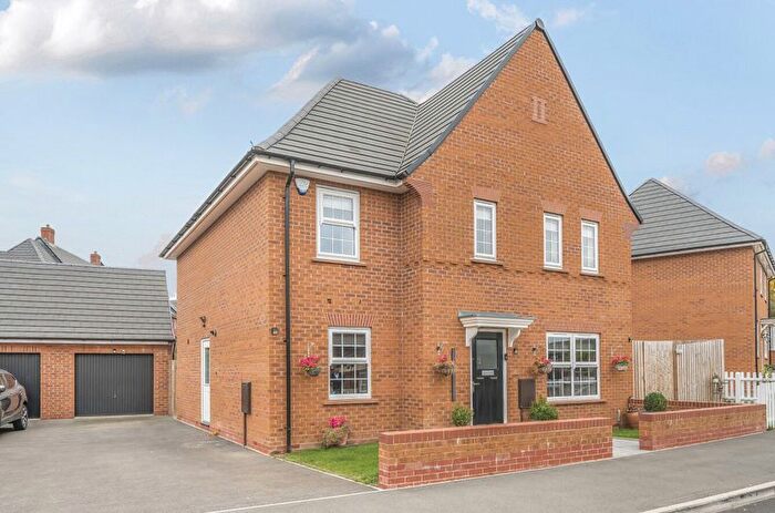 5 Bedroom Detached House For Sale In Saxon Gold Drive, Stewartby, MK43