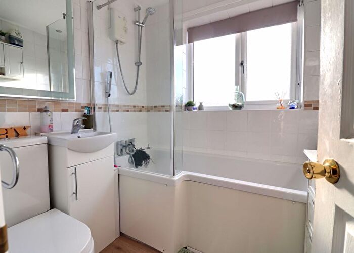 3 Bedroom Detached House For Sale In Wootton Drive, Creswell Manor Farm, Stafford, ST16