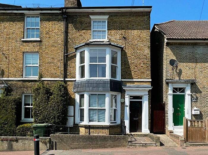 1 Bedroom Flat To Rent In Brewer Street, Maidstone, ME14