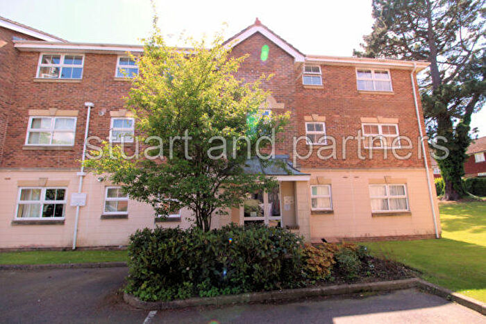 2 Bedroom Flat To Rent In Heath Road, Haywards Heath, RH16