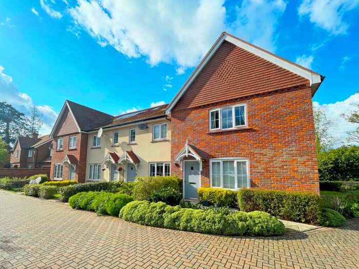 1 Bedroom Apartment For Sale In Abrahams Close, Amersham, HP7
