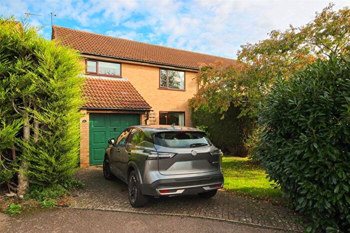 3 Bedroom Semi Detached House For Sale In The Orchard, Riseley, Bedford, Bedfordshire, MK44