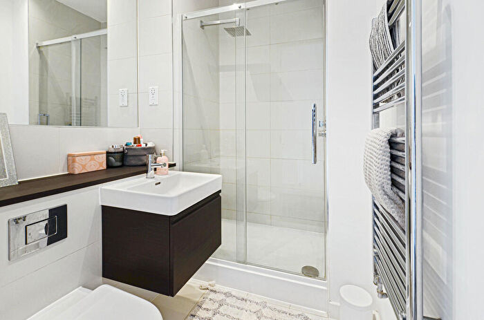 2 Bedroom Apartment To Rent In Hawkey Road, Trumpington, CB2
