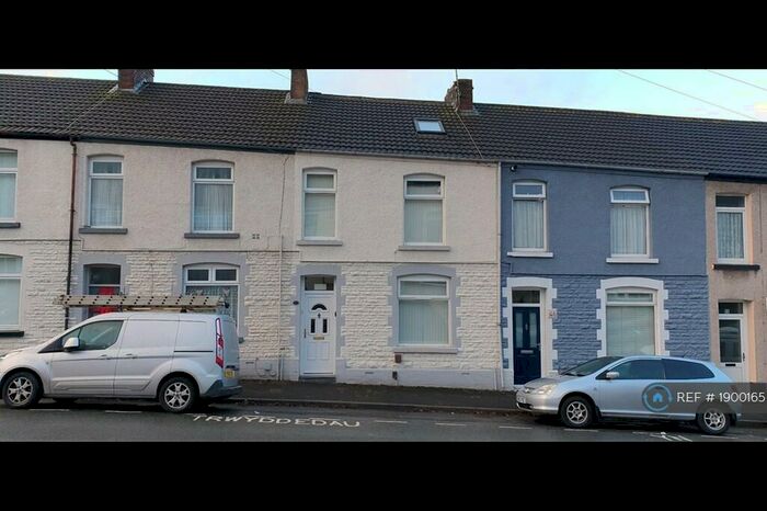 6 Bedroom Terraced House To Rent In Kilvey Terrace, Swansea, SA1