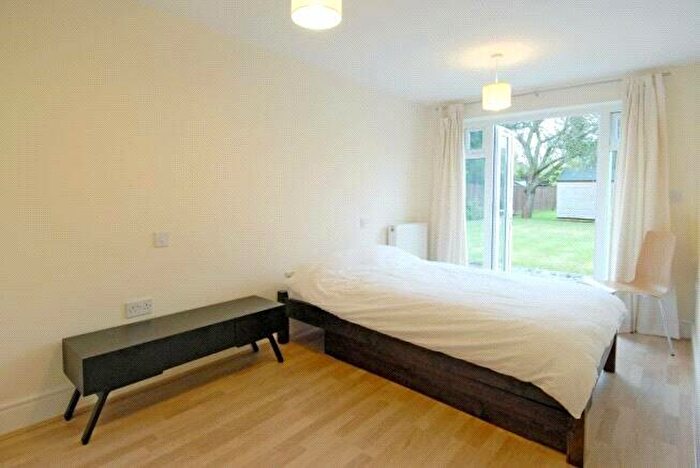 2 Bedroom Apartment For Sale In Sunderland Avenue, Oxford, Oxfordshire, OX2