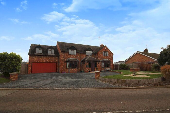 5 Bedroom Detached House For Sale In Wadborough Road, Littleworth, Worcester WR5