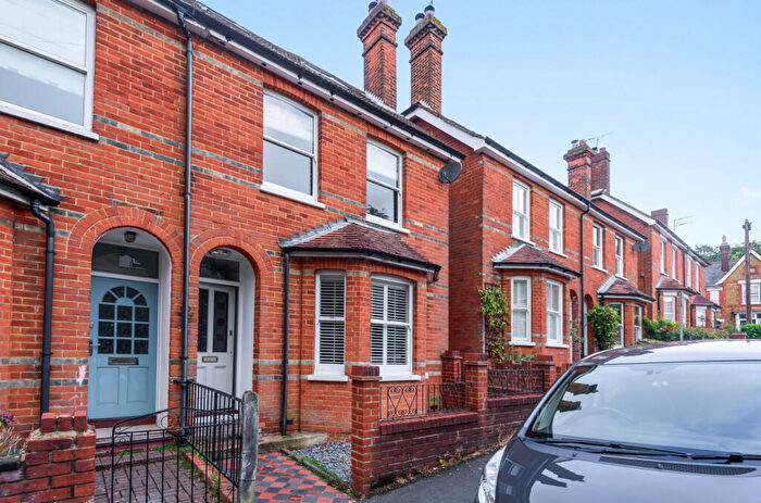 4 Bedroom Semi-Detached House To Rent In Sumner Road, Farnham, Surrey, GU9