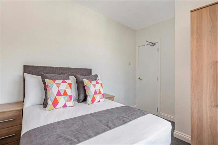 4 Bedroom Semi-Detached House To Rent In Bedroom Semi Detached House In Portland Street, Bristol, BS16