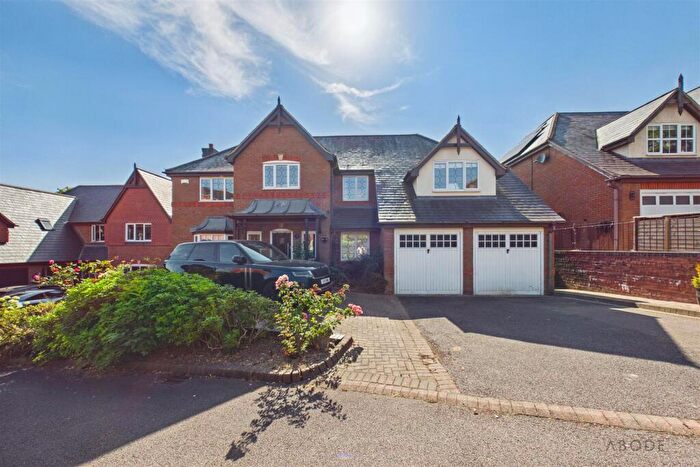 5 Bedroom Detached House For Sale In Drovers Way, Ashbourne, Derbyshire, DE6