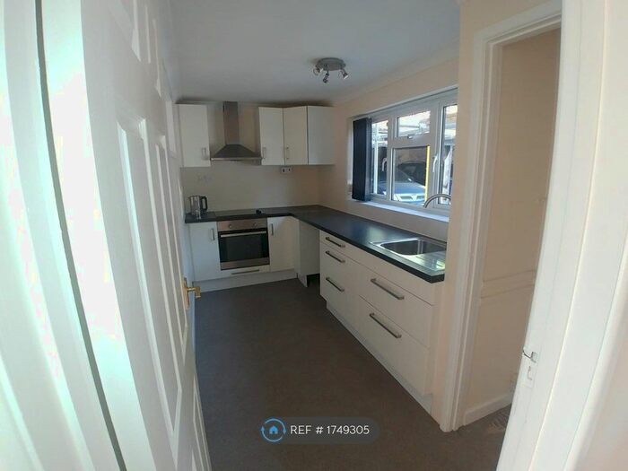 2 Bedroom Flat To Rent In Ashburn Court, Fordingbridge, SP6