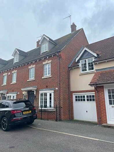 4 Bedroom Town House To Rent In Offord Close, IP5