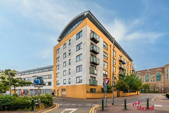 2 Bedroom Flat To Rent In Queens Gate, Lord Street, Watford, WD17