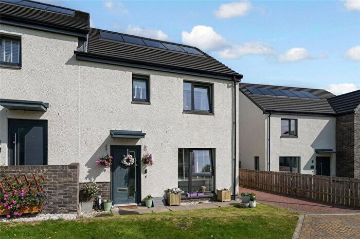 3 Bedroom Semi-Detached House For Sale In Oak Tree Gardens, Sauchie, Alloa, Clackmannanshire, FK10