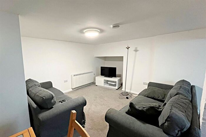 4 Bedroom Maisonette To Rent In Southbourne, BH6