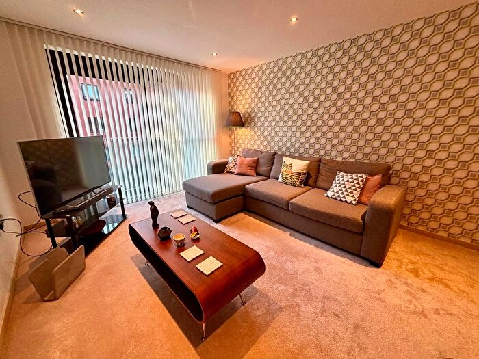 2 Bedroom Flat For Sale In St Pauls Square, Birmingham, B3
