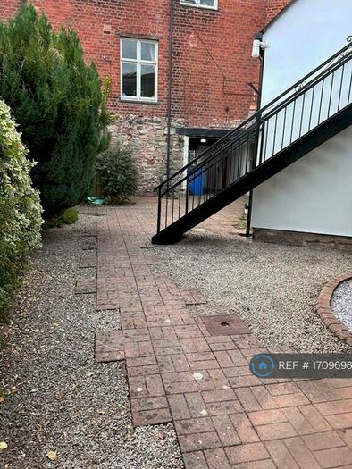 1 Bedroom Flat To Rent In Well Street, Rhuthun, LL15