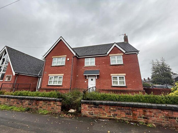 4 Bedroom Detached House To Rent In Smithpool Road, Stoke-On-Trent, ST4
