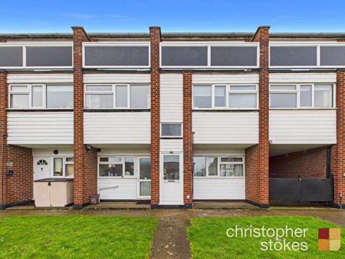 2 Bedroom Maisonette To Rent In Turners Court, Turners Hill, Cheshunt, Hertfordshire, EN8