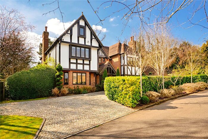 4 Bedroom Detached House For Sale In Pagitts Grove, Hadley Wood, Barnet, London, EN4