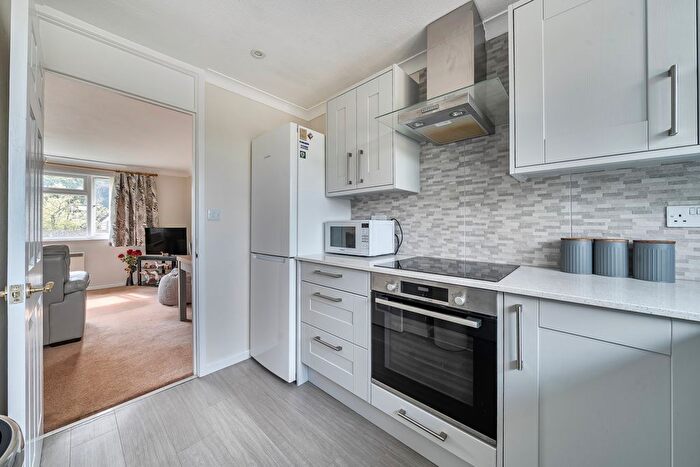 2 Bedroom Maisonette For Sale In Clements Green, South Moreton, Didcot, Oxfordshire, OX11