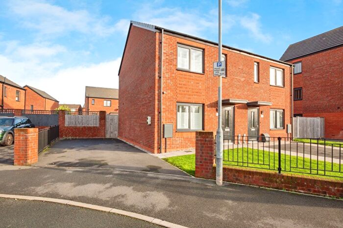 2 Bedroom Semi Detached House For Sale In William Chadwick Close, Manchester, M40